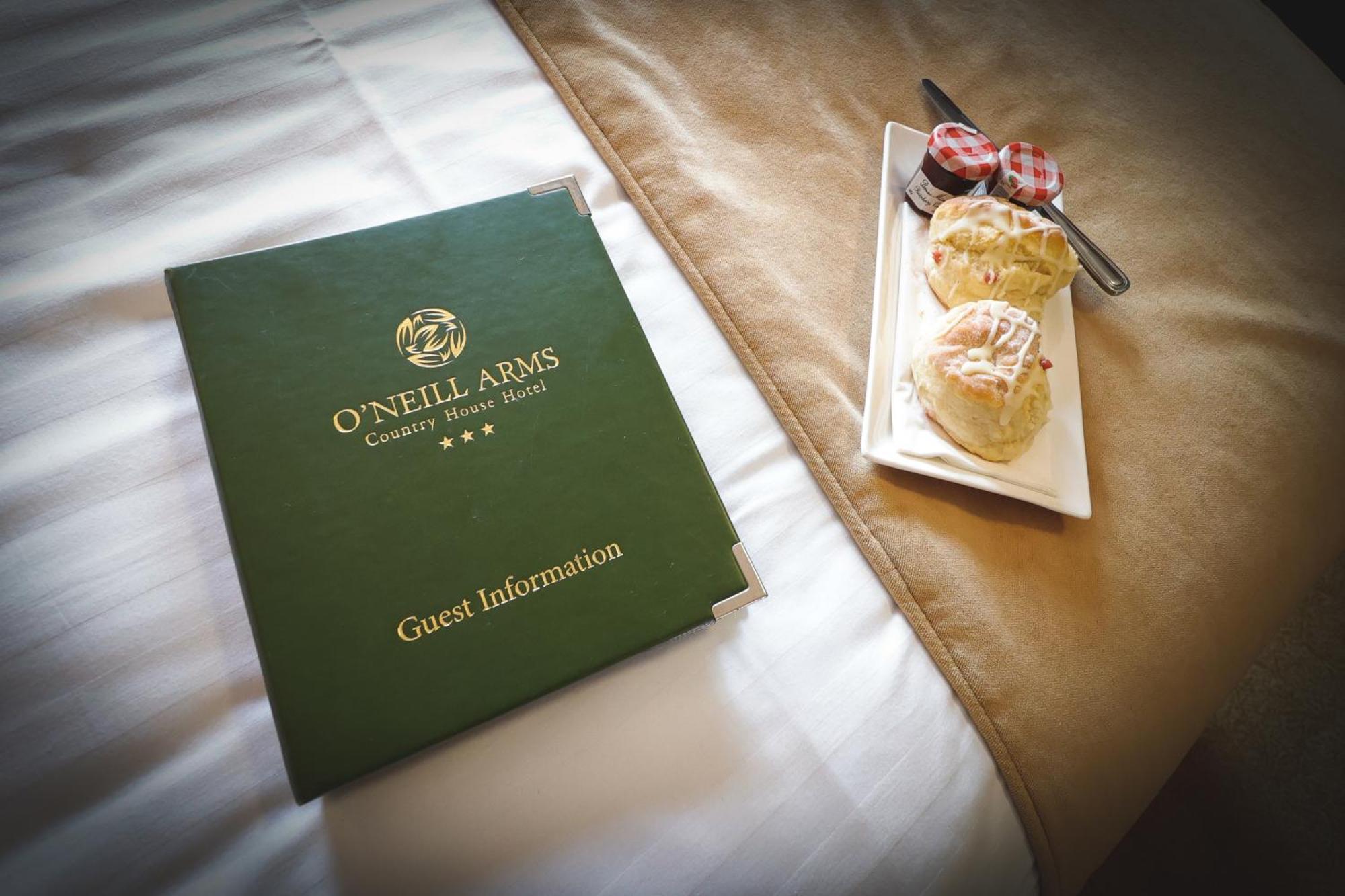 O'Neill Arms Hotel Toome 外观 照片