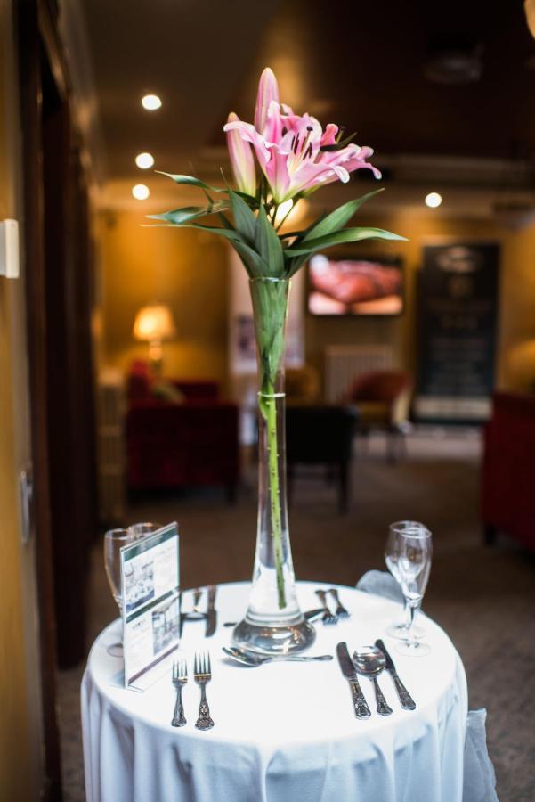 O'Neill Arms Hotel Toome 外观 照片