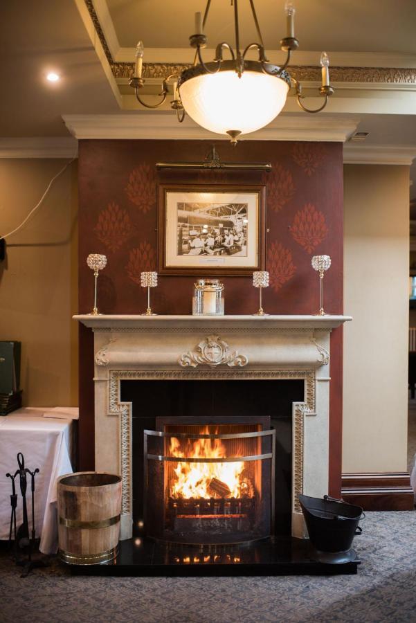 O'Neill Arms Hotel Toome 外观 照片