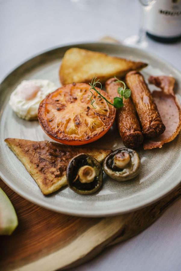 O'Neill Arms Hotel Toome 外观 照片