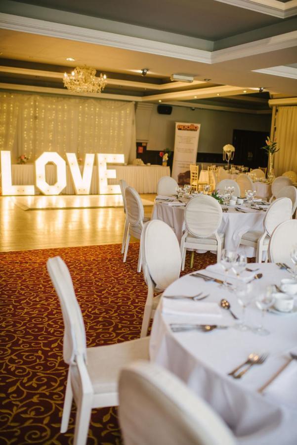 O'Neill Arms Hotel Toome 外观 照片